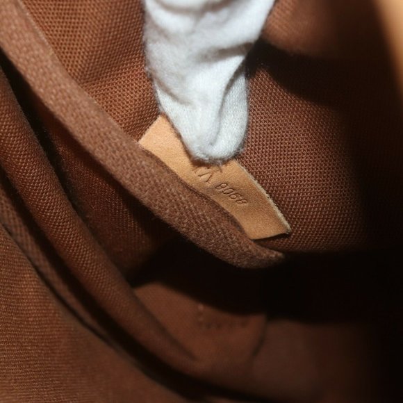 authentic Louis Vuitton Saumur 35 crossbody - Picture 10 of 17